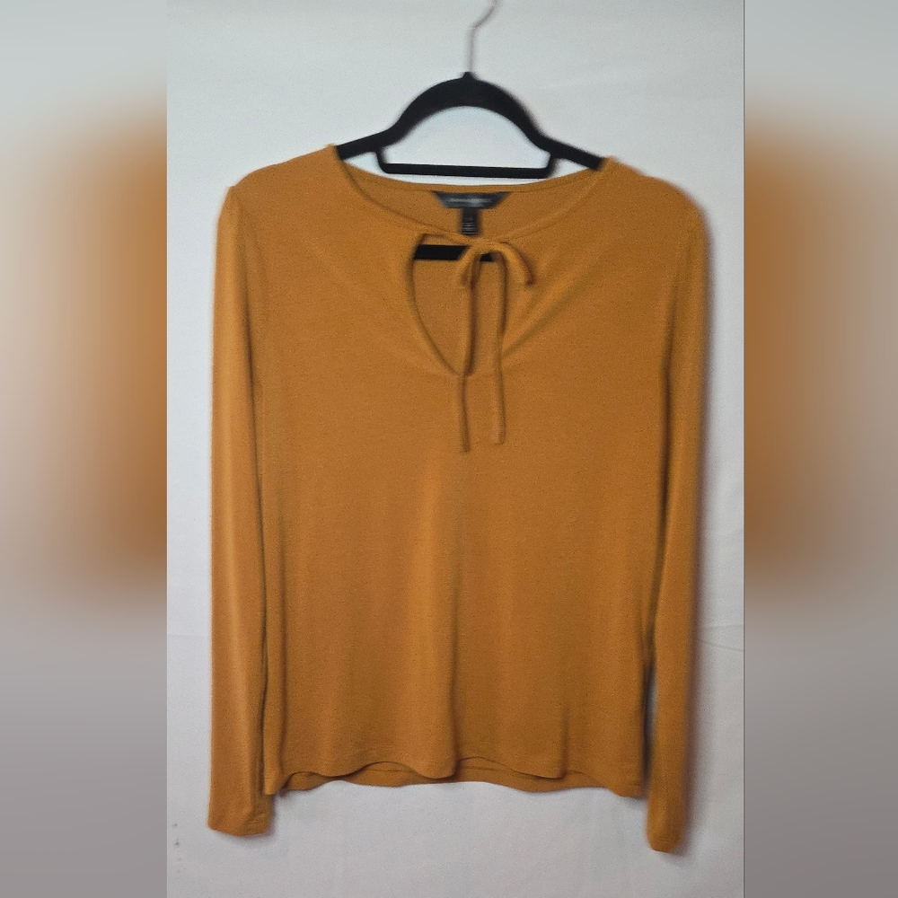 3/$25! Banana Republic Women's Small Gold/Mustard Tie Neck Long Sleeve Top